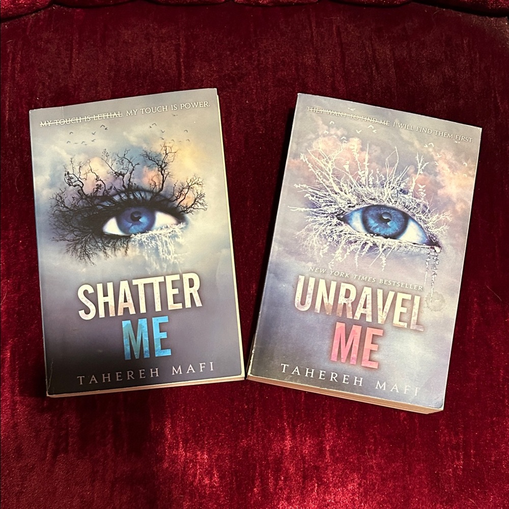 🌼 2 for $35🌼Shatter Me and Unravel Me Book Set